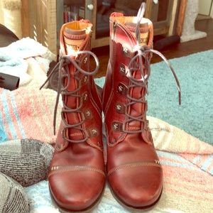 Pikolinos Women’s Boots